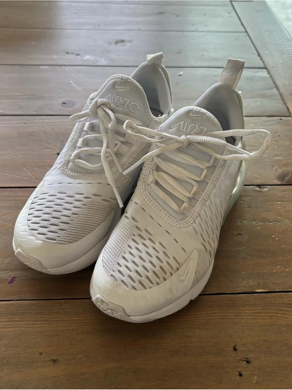 Nike Women's Air Max 270 in White
